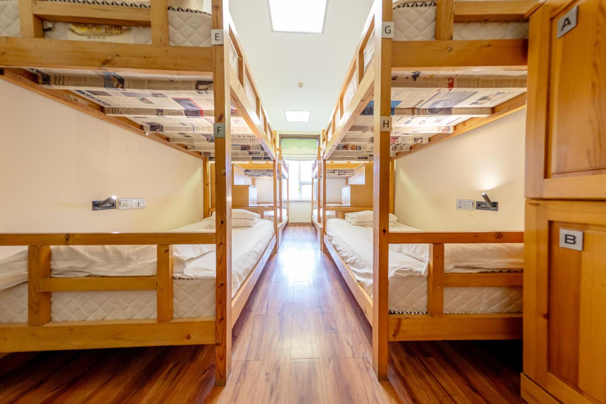 Qingdao Kaiyue Hotel Zhongshan Road St Michael'S Cathedral And Zhanqiao Pier Room photo